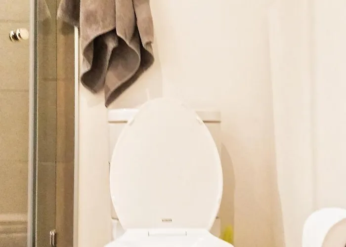 Two Beautiful 1 Bedroom Aptssame Tower Hs Wifipool