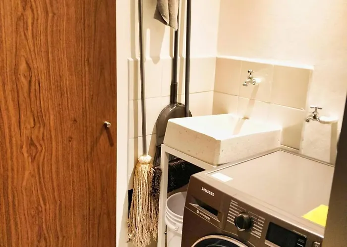 Apartment Two Beautiful 1 Bedroom Aptssame Tower Hs Wifipool