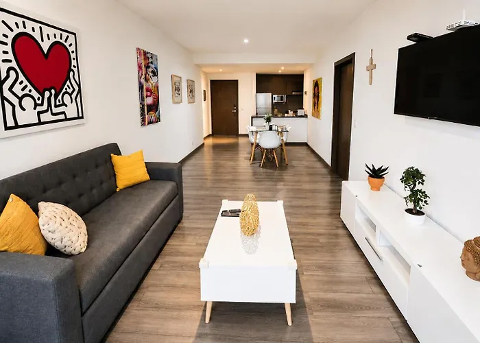 Two Beautiful 1 Bedroom Aptssame Tower Hs Wifipool *